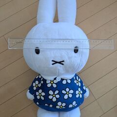 【美品】ミッフィー60cm ビッグぬいぐるみ 花柄服の画像