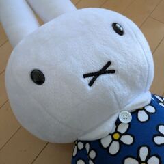 【美品】ミッフィー60cm ビッグぬいぐるみ 花柄服の画像