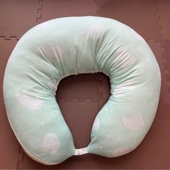 【差し上げます】授乳クッション カバー2種の画像