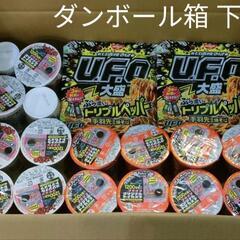 【セール品】カップ麺とお菓子 24個詰め合わせの画像