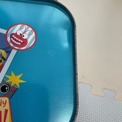 ミニオン お菓子 空き缶の画像