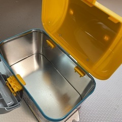 ミニオン お菓子 空き缶の画像
