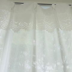 スカラップ　レースカーテンの画像