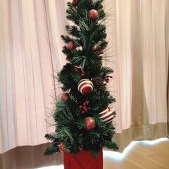クリスマスツリー　赤　木製の画像