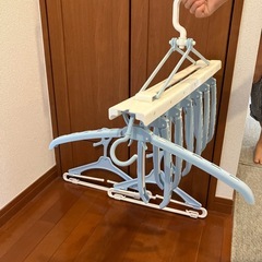 七連ハンガー、伸縮バスタオルハンガーの画像