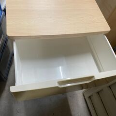 4段収納　No.4011　衣類収納　ホワイト/ウッド　チェスト　※日焼けあり　【リサイクルショップどりーむ天保山】の画像