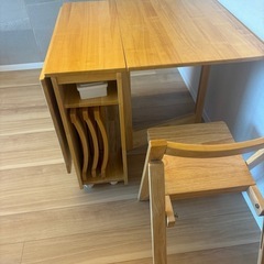 LOWYA木製折りたたみダイニングテーブルの画像