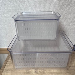 スリーコインズ　ザル付き保存容器の画像