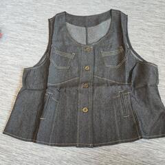 新品 未使用  デニムベスト 薄手 Mサイズの画像