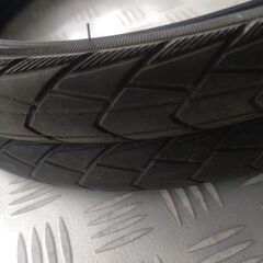 【無料】不要になった自転車のタイヤとチューブ(16×1.50)差し上げます。の画像