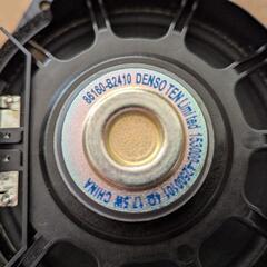 スピーカー　ほぼ未使用　ダイハツ　純正の画像
