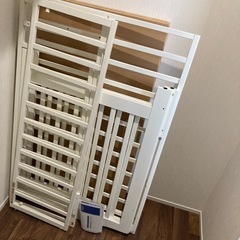 ベビーベッドの画像