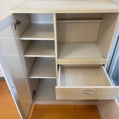 レンジ台　キッチン
キャビネットの画像