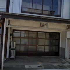 和室5室のペンキ塗り作業の画像