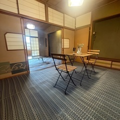 和室5室のペンキ塗り作業の画像
