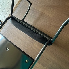 椅子　スタッキングチェアの画像