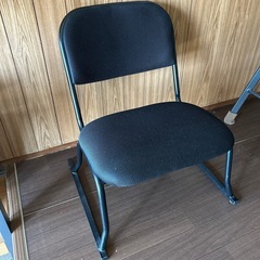 椅子　スタッキングチェアの画像
