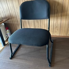 椅子　スタッキングチェアの画像