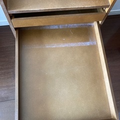 木製の飾り棚、シェルフの画像