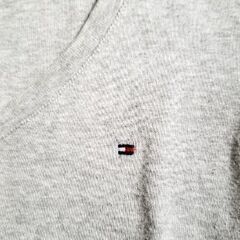 〈XS〉TOMMY HILFIGER VネックレディースTシャツの画像