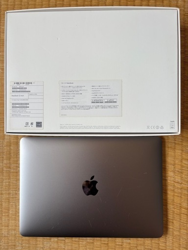ノートパソコン macbook 12in 2017 0.92kg 8GB/256GB