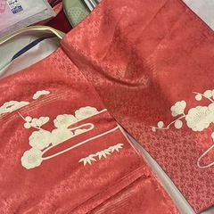 お着物、ローズピンク系、紅葉や桜柄、秋冬服の画像