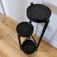 花台　黒色の画像