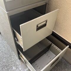 スチール キャビネット 書類入れ 工具入れ 収納棚 ４個セットの画像