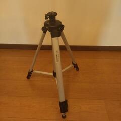 レーザー水平器用のエレベーター3脚の画像