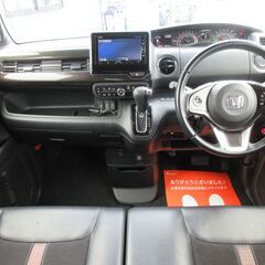 ホンダ　Ｎ－ＢＯＸカスタム　Ｇ・Ｌターボホンダセンシング　★1年保証★ロードサービス付　純正ＳＤナビ　地デジ　バックカメラ　Ｂｌｕｅｔｏｏｔｈ　両側パワースライド　アダプティブクルコン　パドルシフト　ＥＴＣ　ハーフレザー　スマートキー　オートライト　ＬＥＤヘッド　純正１５ＡＷの画像