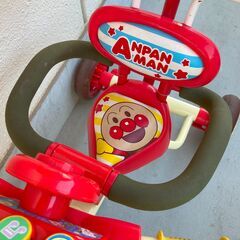 アンパンマン 三輪車 日よけ付き（押し棒あり）の画像
