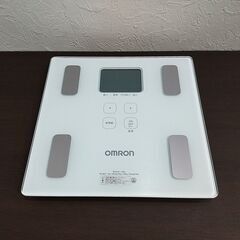 オムロン 体重体組成計/ HBF-236/ カラダスキャン/ ホワイト/最大計量135kg/ 表示文字高26mm/ 計測対象年齢6才～　C0ET0128の画像