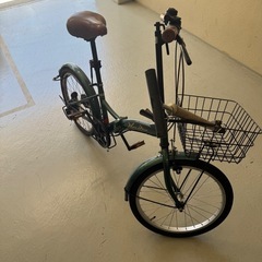 折りたたみ自転車の画像