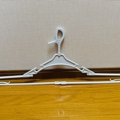 【新品未使用】伸縮タイプ ハンガー2点の画像