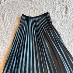 ZARA プリーツスカート　グリーンの画像