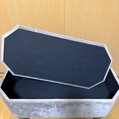 脚付き収納スツール　salut! サリュの画像