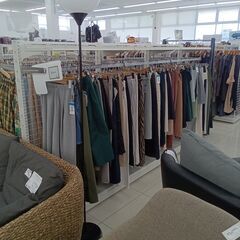 ★リユースのサカイ日立店★HJ7526 NITORI 昇降テーブル グレー H32～77×D70×W120 クリーニング済み の画像