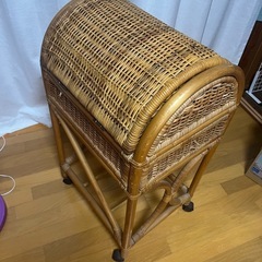 籐家具　バスケット　　の画像