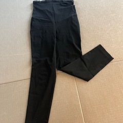 UNIQLOマタニティズボン2着セットの画像