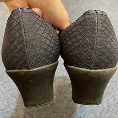 ブリジットバーキン　パンプスの画像