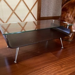 【無料】ガラステーブルの画像