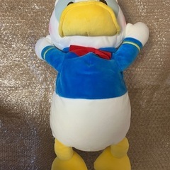 髪ふさふさ赤いほっぺドナルドダックぬいぐるみの画像