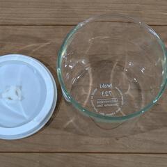 食器・iwaki保存容器 セットの画像