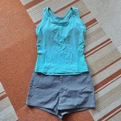 ☑️未着用✨ユニクロスポーツタンク✨ヨガ✨テニスウエア🎾の画像