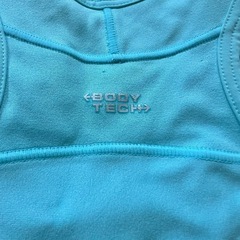 ☑️未着用✨ユニクロスポーツタンク✨ヨガ✨テニスウエア🎾の画像