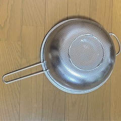 【美品！新品未使用】ステンレス片手深鍋&ステンレスざる（パンチ）の画像