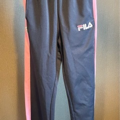 FILA 140cm　ジャージ上下セットの画像