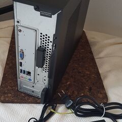 Windows11 パソコンとモニターの画像