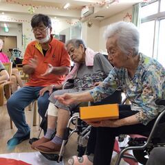 【期間限定入社祝金有】少人数で働きやすい！認知症デイサービス生活相談員兼介護のお仕事です！の画像