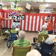 【期間限定入社祝金有】少人数で働きやすい！認知症デイサービス生活相談員兼介護のお仕事です！の画像